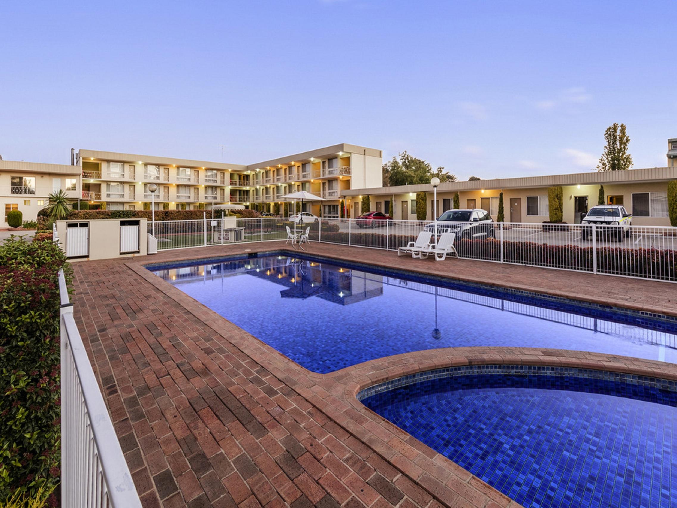 Motel Breakfree Queanbeyan Exteriér fotografie